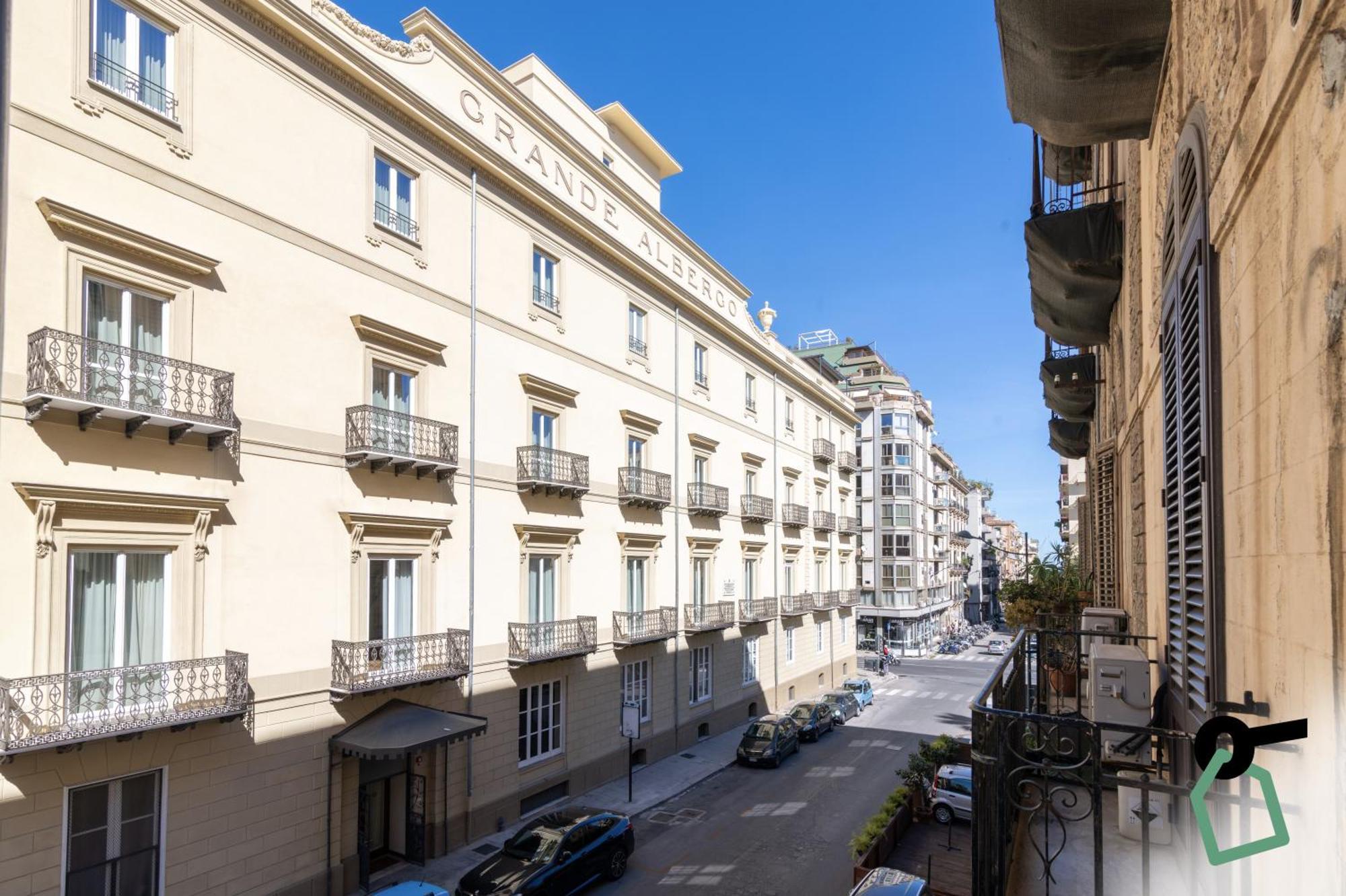 Hotiday Collection - Politeama Hotel Palermo